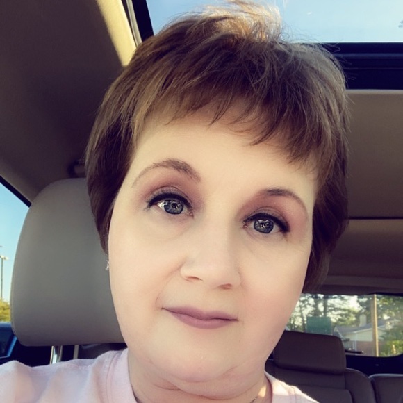 Meet your Posher, Rebecca - Picture 2 of 2